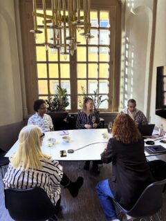 I veckan var vi alla samlade på nya kontoret för första gången vilket såklart måste firas med en skål🥂
Vi önskar er alla en riktigt trevlig helg!